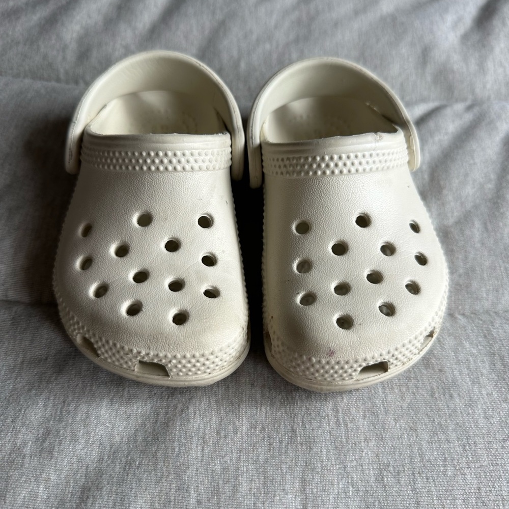 Crocs Classic Clog White | Toddler Size C6